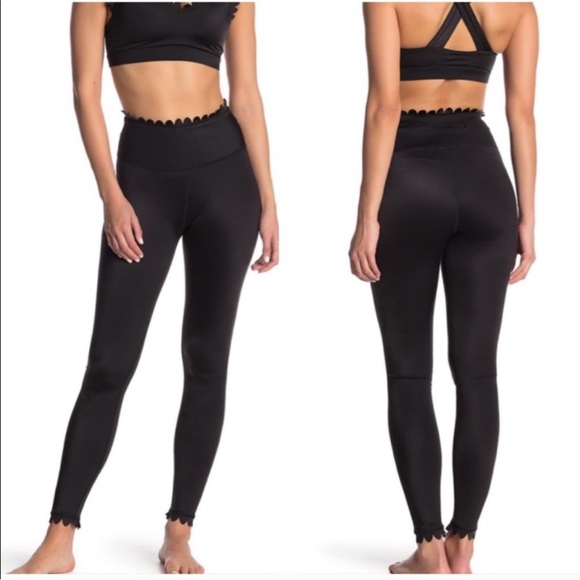 Electric Yoga - Lusting Scalloped Black Sports Bra - Picture 8 of 11